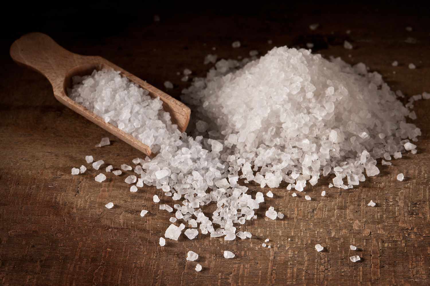 The Types of Salt Used to Make Homemade Bath Salts